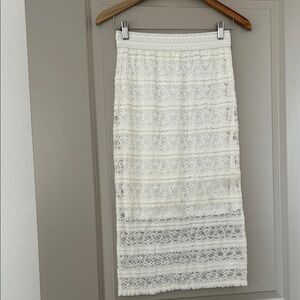 Chic Cream Lace Midi Skirt